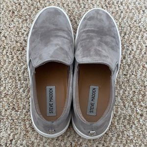 Steve madden slip on shoes